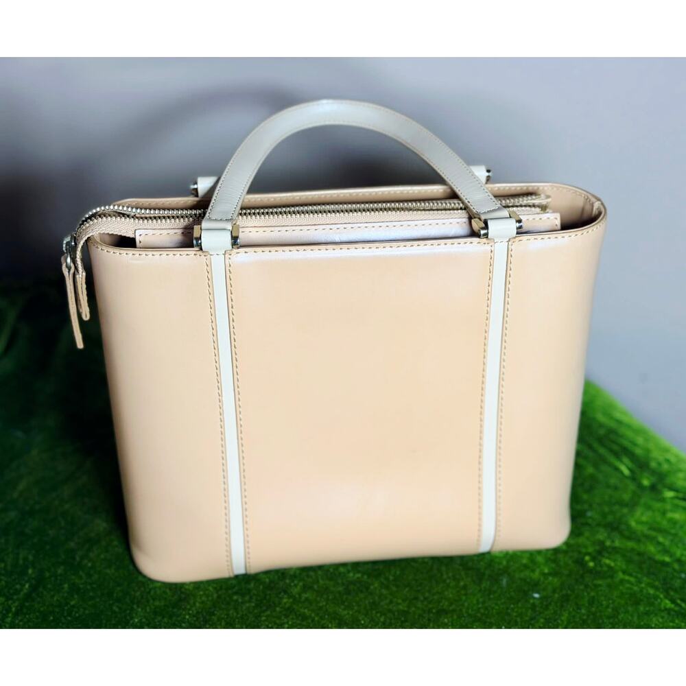Burberry Vintage Beige Smooth Calfskin Multi-Pocket Convertible Tote Bag - EUC